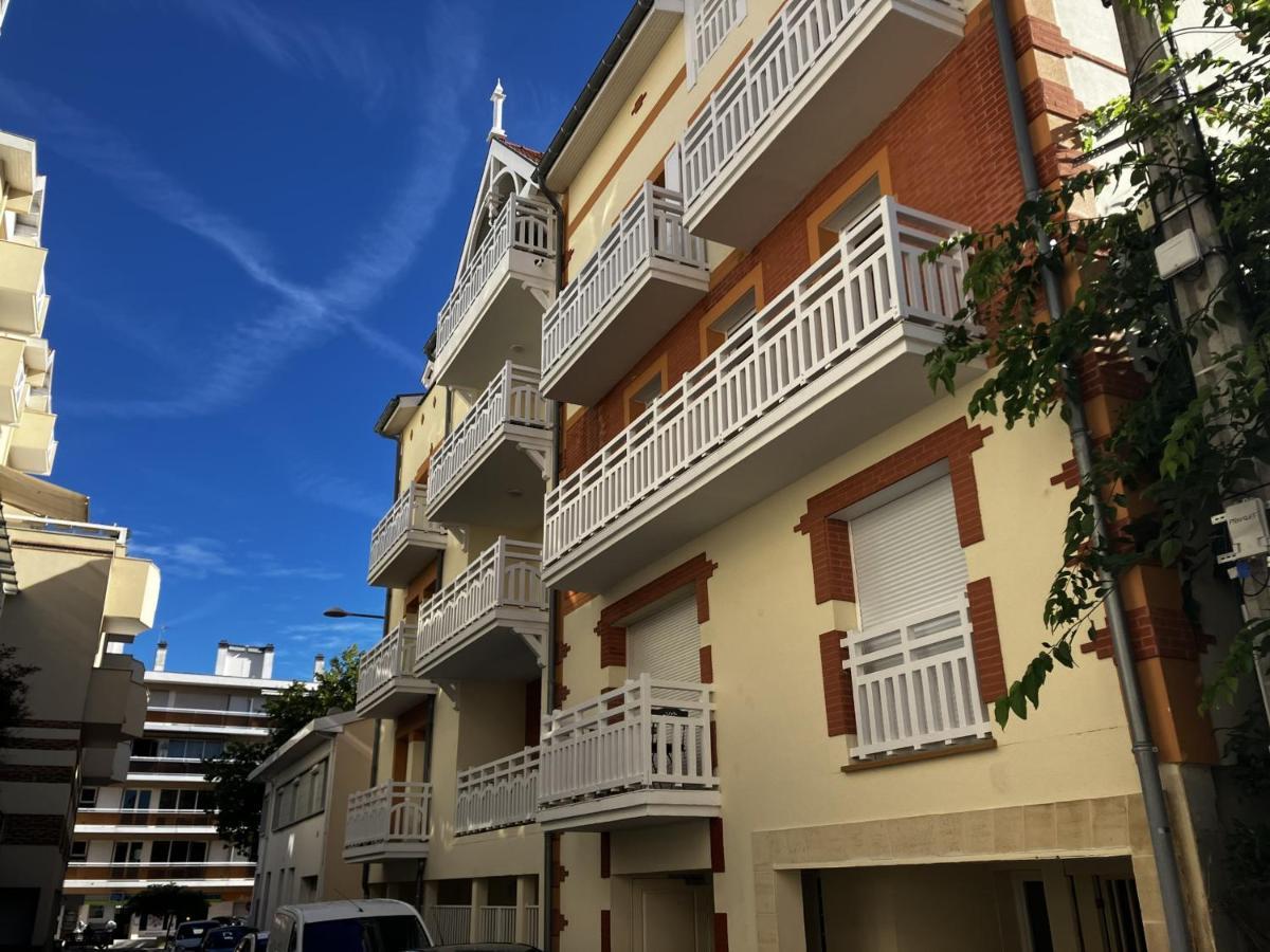 T3 En Centre D'Arcachon, 2 Min Plage, 5 Min Gare, Balcon, Parking Securise, Wifi, Menage Inclus - Fr-1-374-193 Buitenkant foto