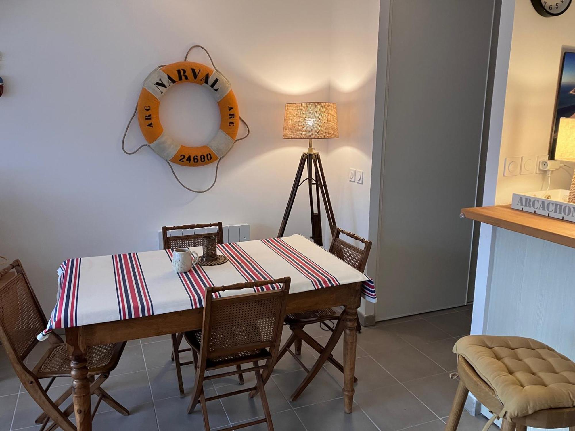 T3 En Centre D'Arcachon, 2 Min Plage, 5 Min Gare, Balcon, Parking Securise, Wifi, Menage Inclus - Fr-1-374-193 Buitenkant foto